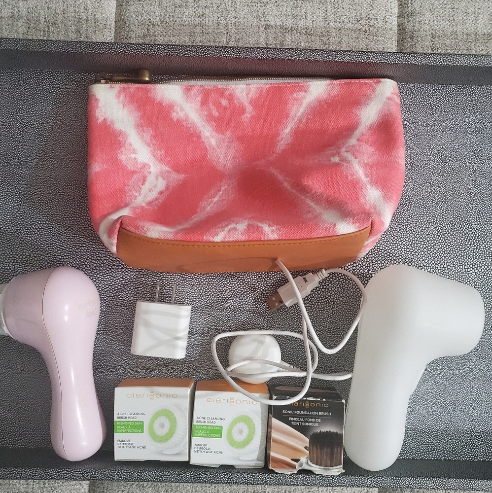 Clarisonic Mia 2 and Brush Head Bundle and Bag